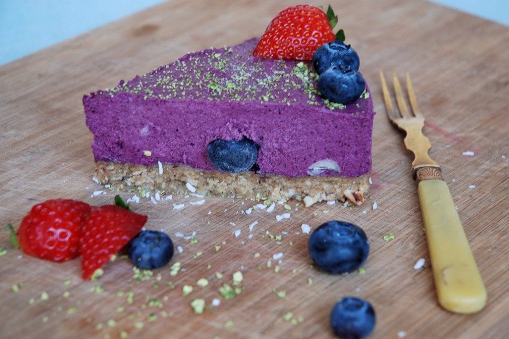 Raw Blueberry Cheesecake